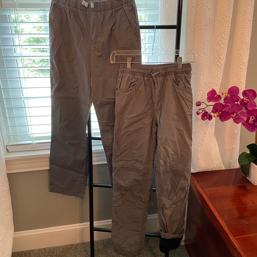 Boys khaki pants size L.